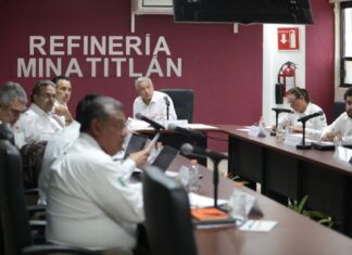 Presidente AMLO constata avances de refinería de Minatitlán en Veracruz