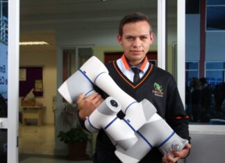 Gobierno de Michoacán equipa con herramientas tecnológicas a 93 planteles del Cecytem