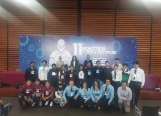 Alumnos del Cecytem logran tres medallas en encuentro de robótica
