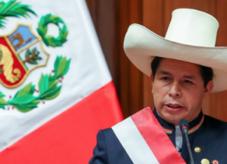 Presidente de Perú disuelve el Congreso