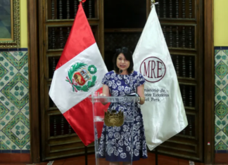 Perú declara persona non grata a embajador de México