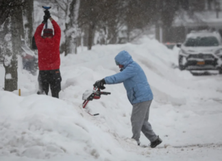 Tormenta invernal sigue azotando a Estados Unidos: crece el número de víctimas y se espera más nieve en Nueva York
