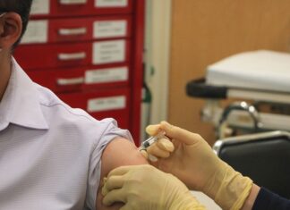 COVID-19: La OMS estudia el aumento de infecciones por coronavirus en China