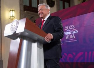 Presidente AMLO celebra 80 años del Instituto Mexicano del Seguro Social; agradece compromiso de trabajadores de la salud