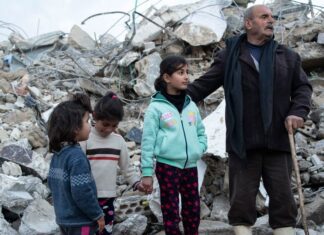 Continúa llegando ayuda a las víctimas del terremoto de Siria, pero no es suficiente