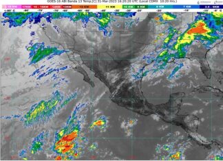 Ambiente vespertino cálido a caluroso sobre gran parte del territorio mexicano, con temperaturas máximas muy calurosas, superiores a 40 °C, en zonas de Michoacán