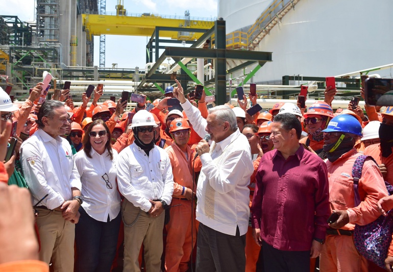 2023-05-12-Presidente-AMLO-Refinería-Tula-Foto-01-770x533-1