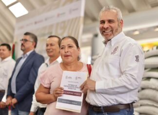Con éxito concluye entrega de fertilizantes gratuitos a productores de Michoacán