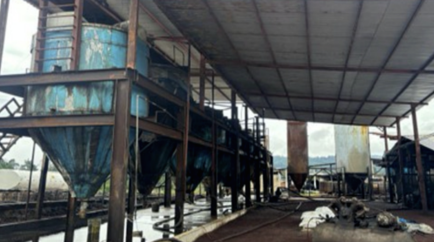 Asegura FGR 933 mil litros de petróleo crudo en Veracruz