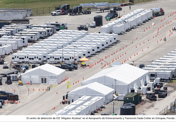 EE.UU. comienza a deportar a migrantes detenidos desde la prisión ‘Alligator Alcatraz’ en Florida