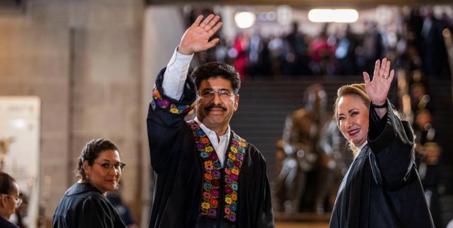 Nuevos ministros de la SCJN iniciaron funciones con un salario menor al de sus antecesores y apenas por debajo del tope constitucional