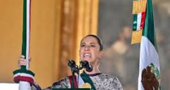 Presidenta Claudia Sheinbaum encabeza ceremonia del Grito de Independencia; primera mujer en 215 años