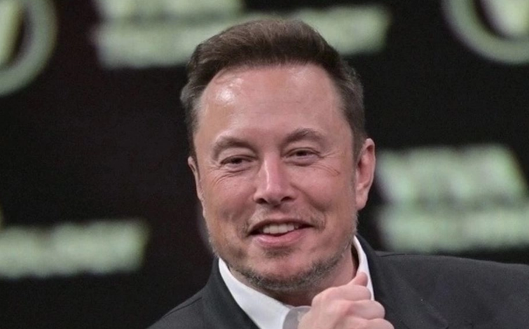 Elon Musk, se convirtió en la primera persona de la historia en alcanzar un patrimonio neto de casi 500 mil millones de dólares