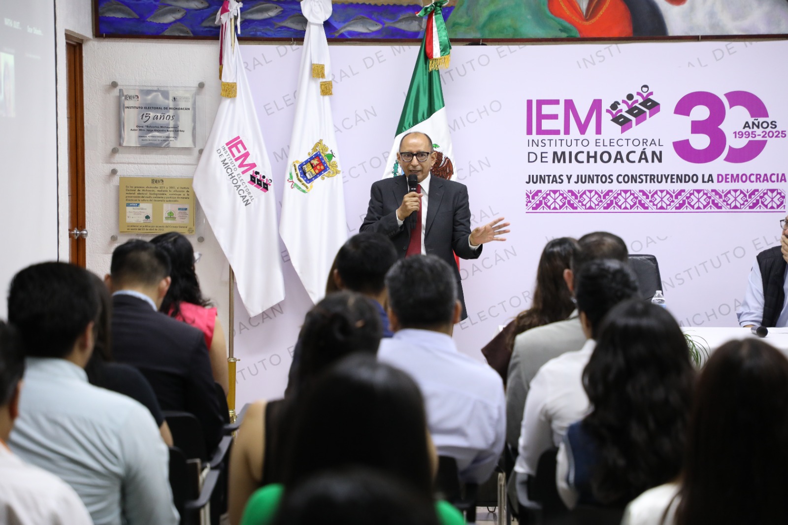 IEM inaugura ciclo de pláticas sobre el impacto de la tecnología en el sistema electoral y legal