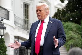 Presidente Trump advierte a Hamas que no tolerará retraso en la liberación de secuestrados