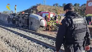 Cómo ocurrió el accidente y otras 4 preguntas clave sobre el fatal  descarrilamiento y choque de trenes en España que ha causado 39 muertos -  BBC News Mundo