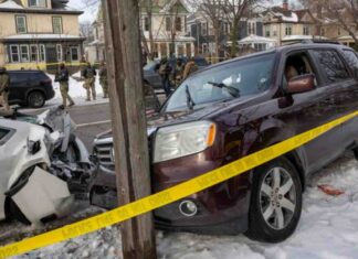 Agente del ICE asesina a una mujer norteamericana en operativo en Minneapolis