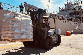 Llegan a Cuba los dos barcos de ayuda humanitaria enviados por México -  Yahoo Noticias