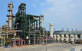 Opera refinería Olmeca al 12%