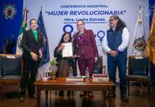 Necesario visibilizar el papel de las mujeres en la historia, señala la profesora Lupita Estrada ante estudiantes de la UMSNH