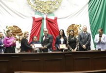 Congreso del Estado entrega condecoración Mujer Michoacana a Juana Bravo y Adriana Contreras