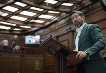 Propone Abraham Espinoza que actas de nacimiento tengan vigencia indefinida en Michoacán